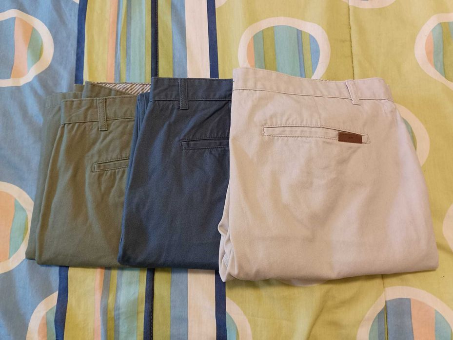 Três Pares de Calças de Homem