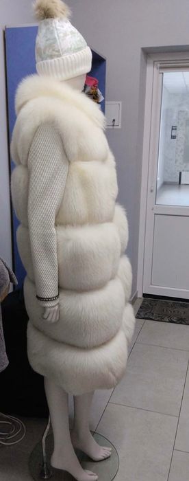 Нова шуба з песця + шкіряні рукави
Felix Rodionov (колекційна річ)