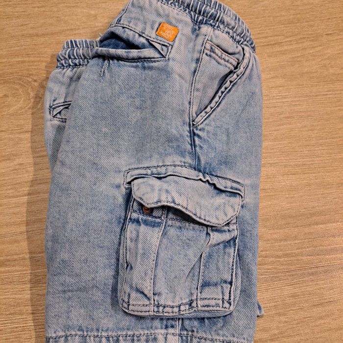 Krótkie spodenki chłopięce Zara plus czapka Minecraft gratis