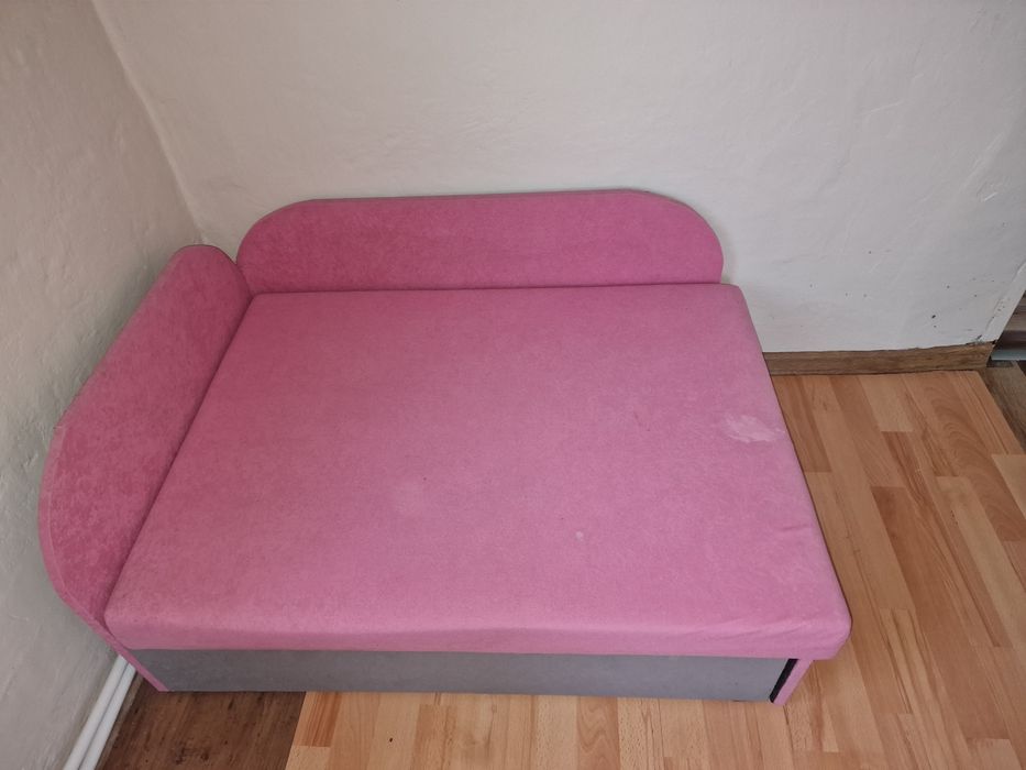 Tapczan dla dziewczynki
