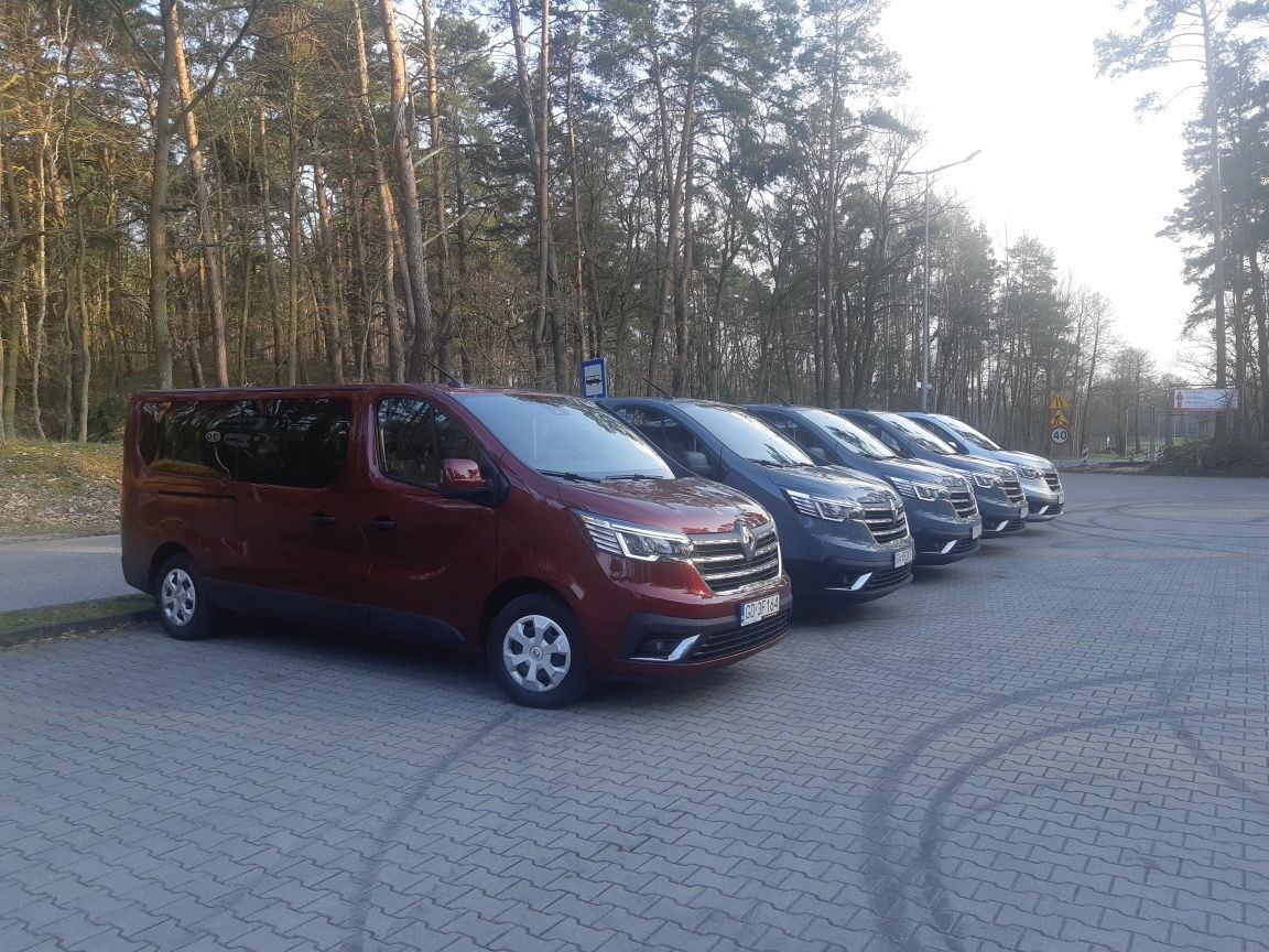 Wynajem busa, wypożyczalnia busów osobowych