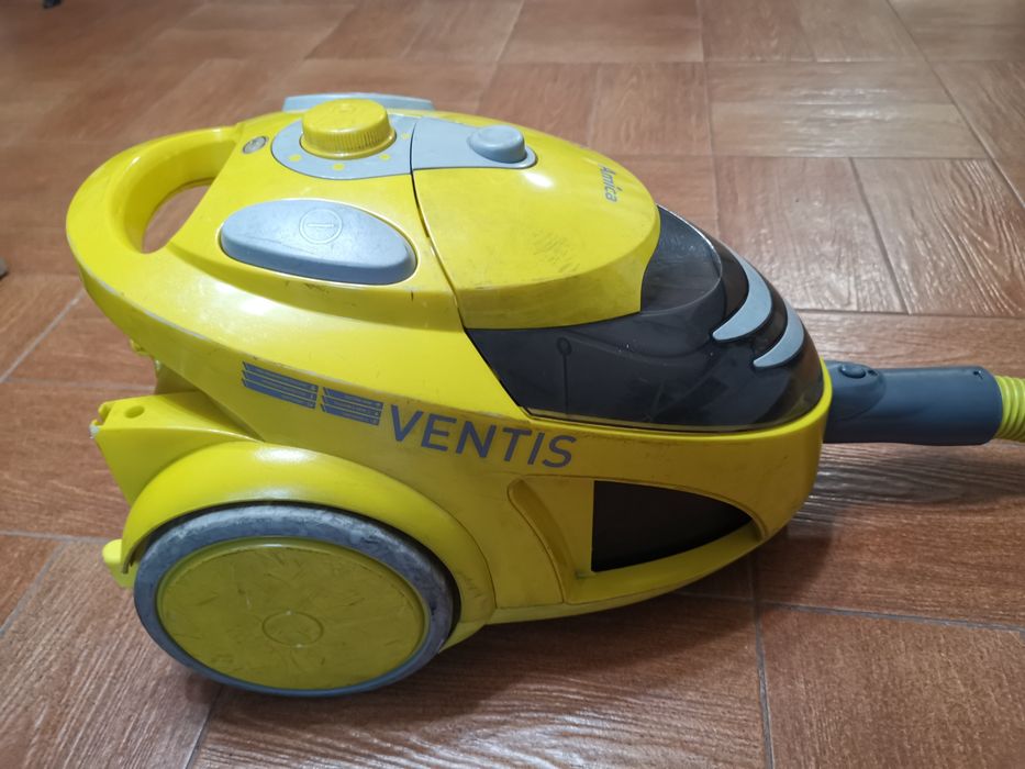 Odkurzacz bezworkowy Amica Ventis VK4021 moc 1400W