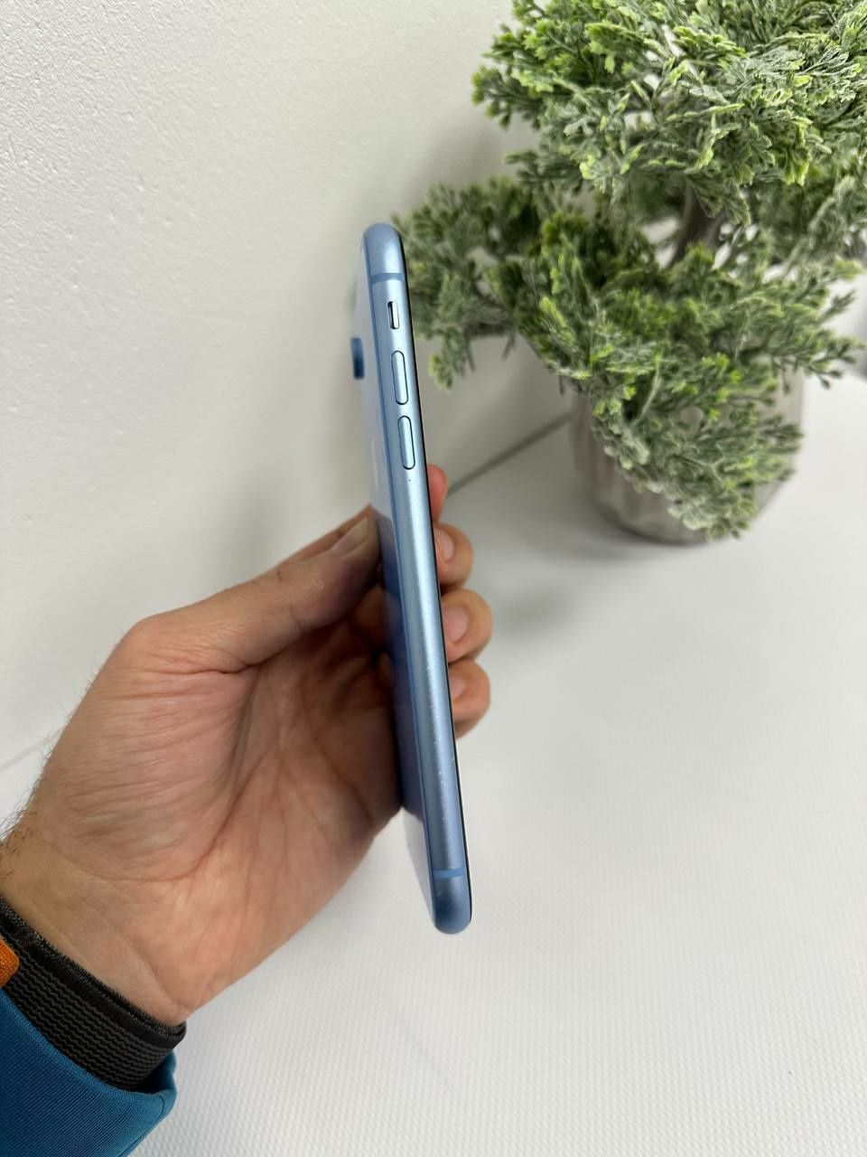 iPhone XR 64GB blue