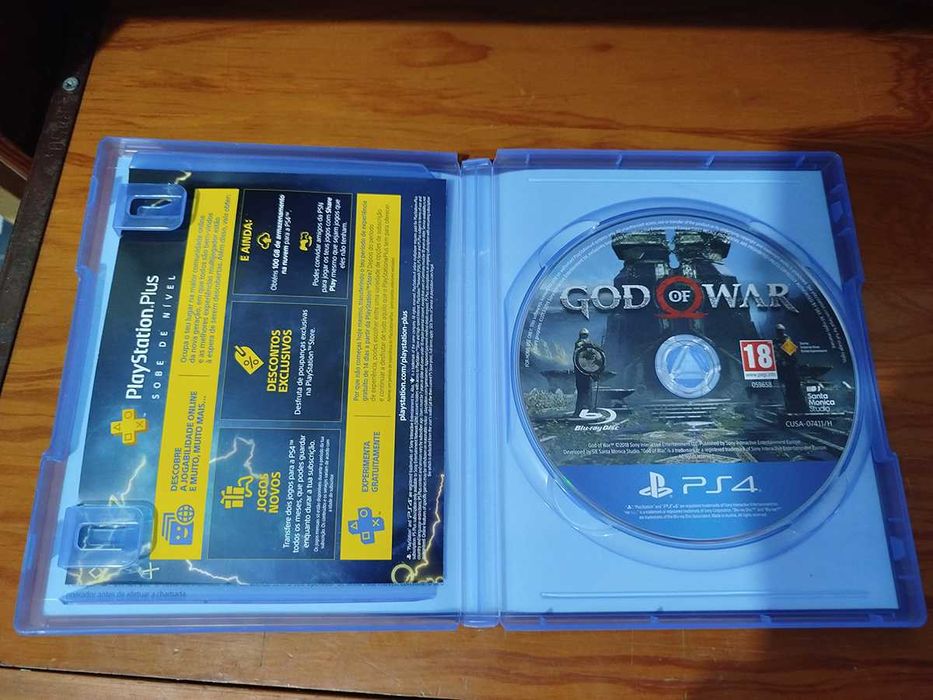 God Of War para PS4 em bom estado - Aceito Troca
