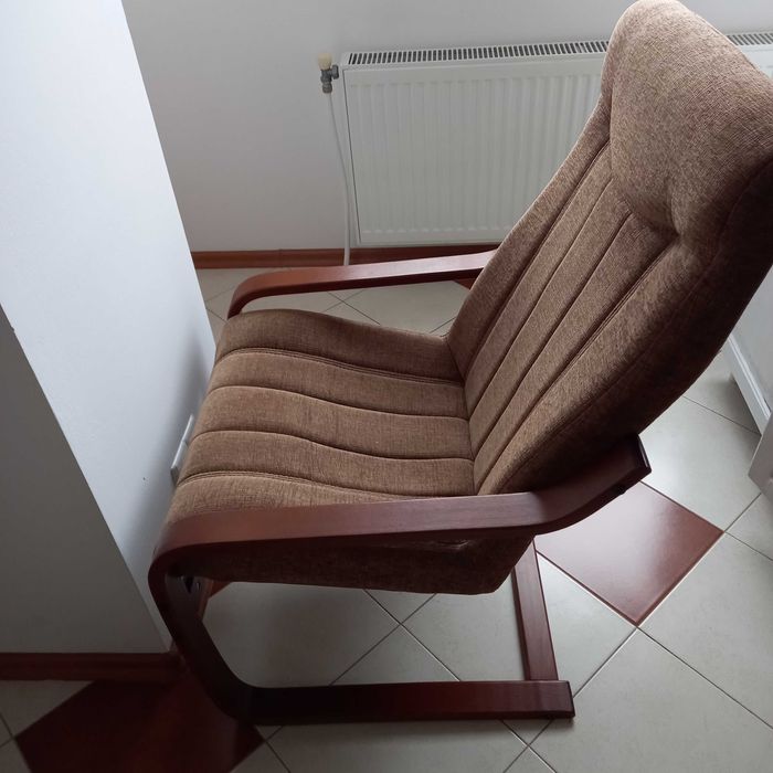 Продам крісло м'яке-гойданка