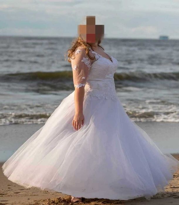 Biała suknia rozkloszowana  z salonu  roz 44/48