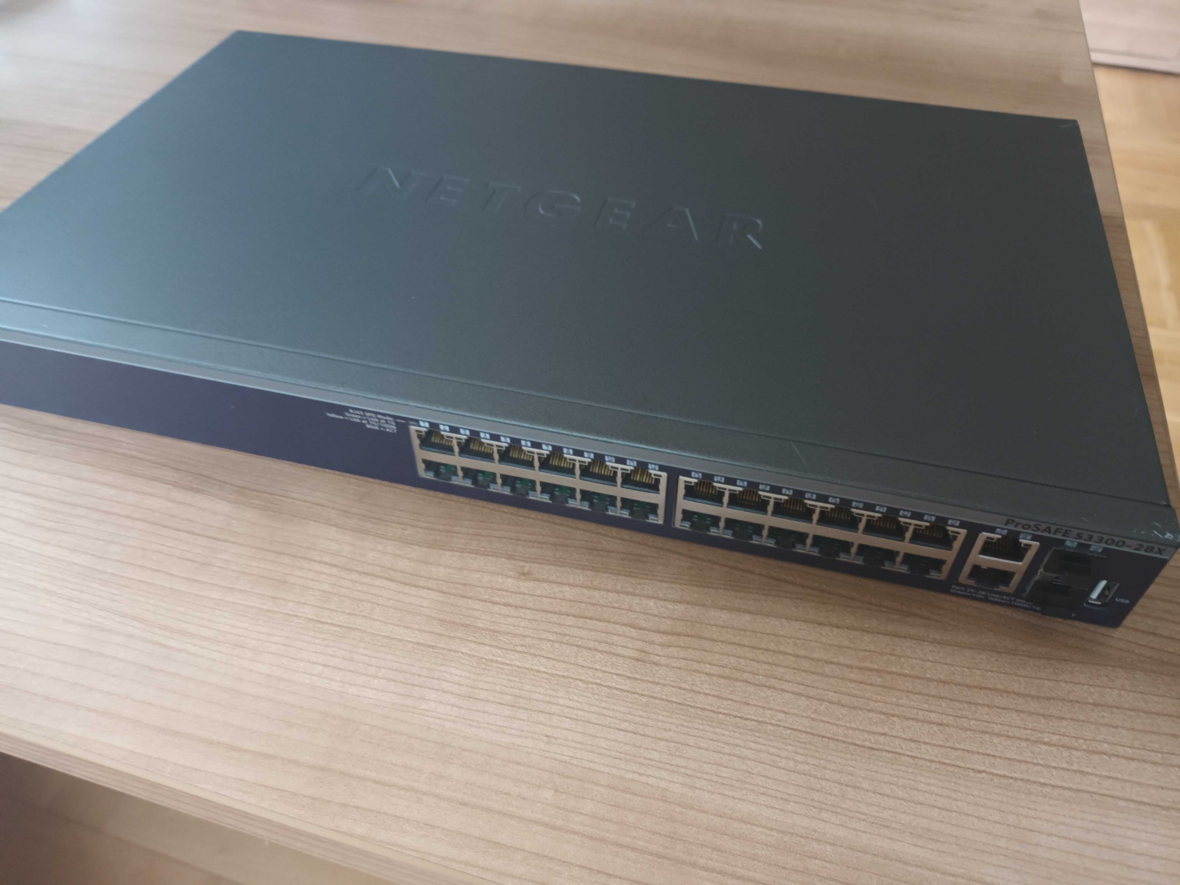 Switch Netgear ProSAFE S3300 SMART stack. 28xGEth 4x10G