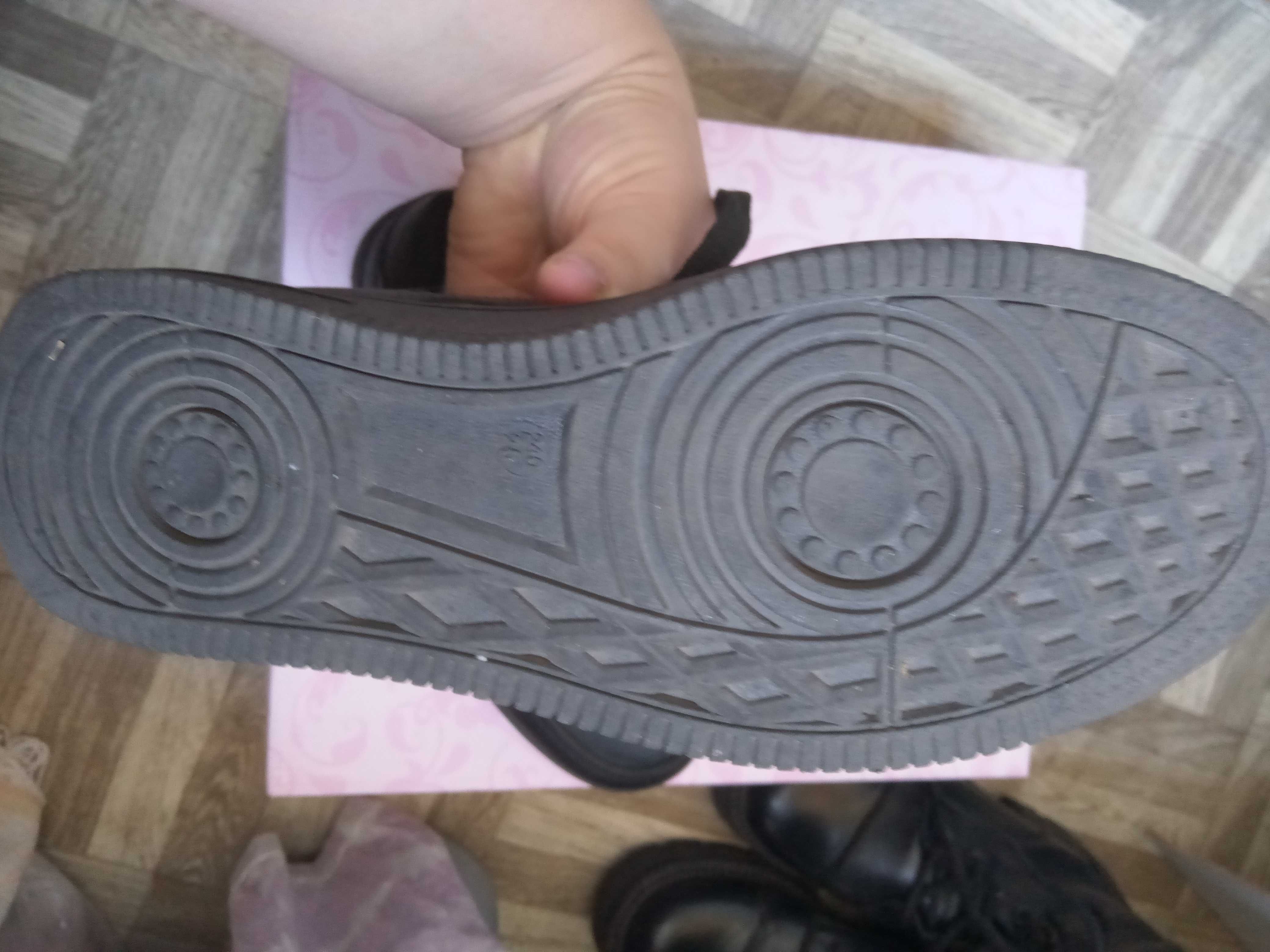 Продам мокасини 38 р.