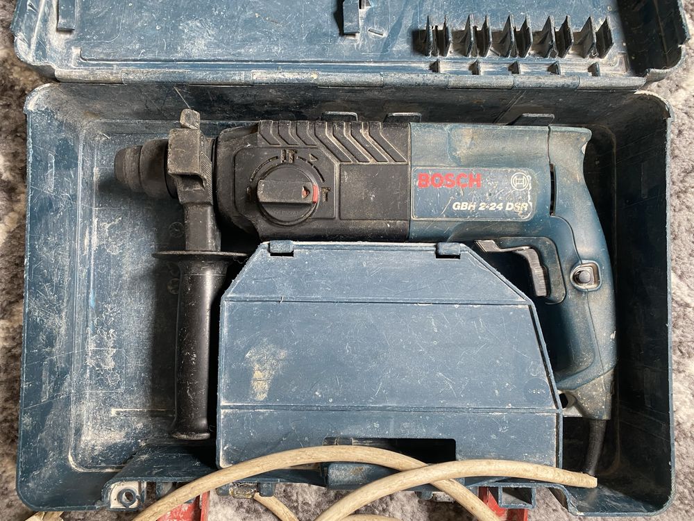 Продам перформтор bosch GBH 2-24.
