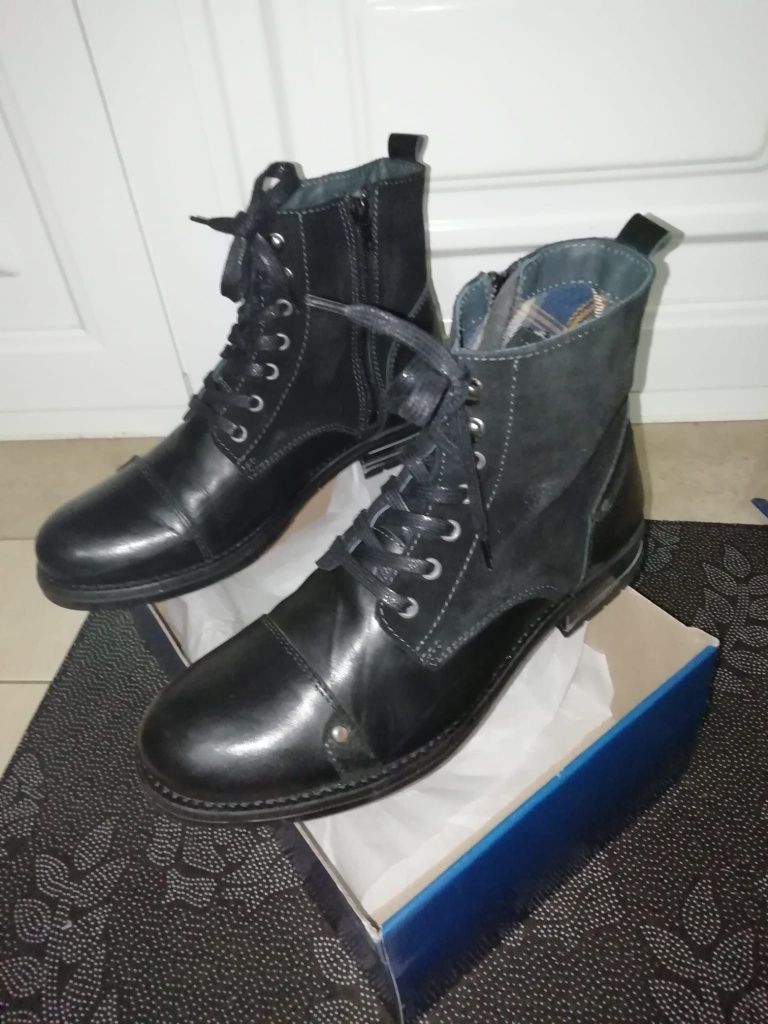 Botas Homem N°40 (NOVAS)