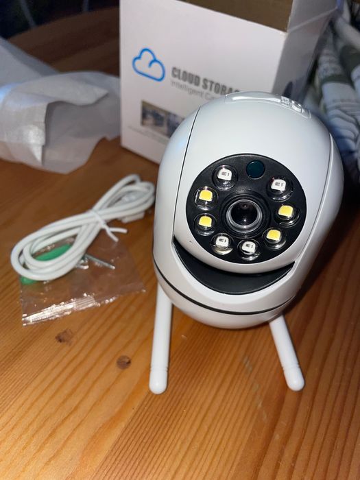 Câmera de vigilância , nunca usada