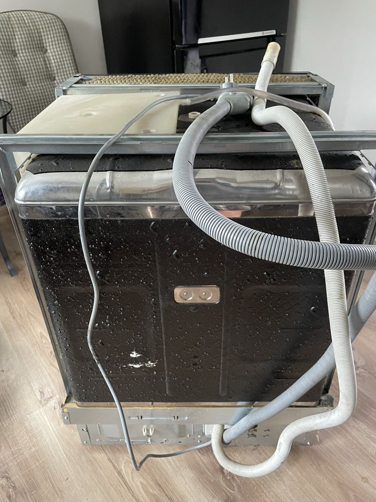 Zmywarka whirpool ADG 6240 / 1 na czesci