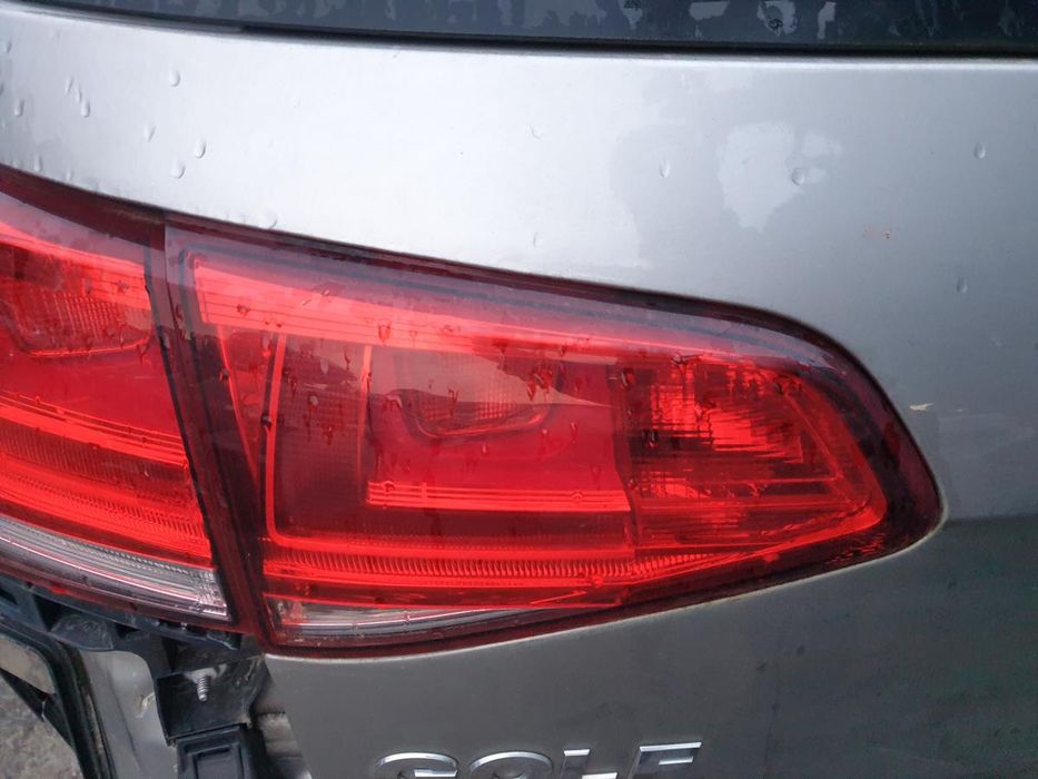 Farolim da mala esquerdo VOLKSWAGEN Golf VII (5G1, BQ1, BE1, BE2)