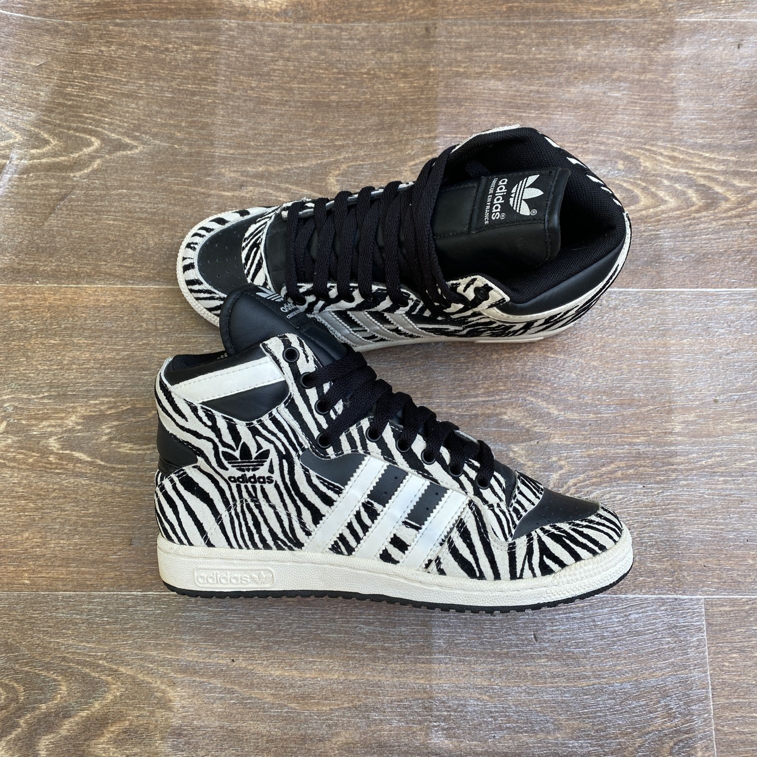 Кроссовки Adidas Decade Zebra Оригинал! 23.5 см размер 37