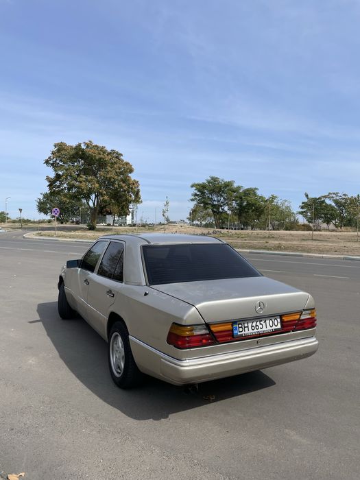 Mersedes benz w124