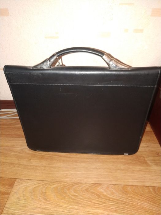 Портфель кожаный