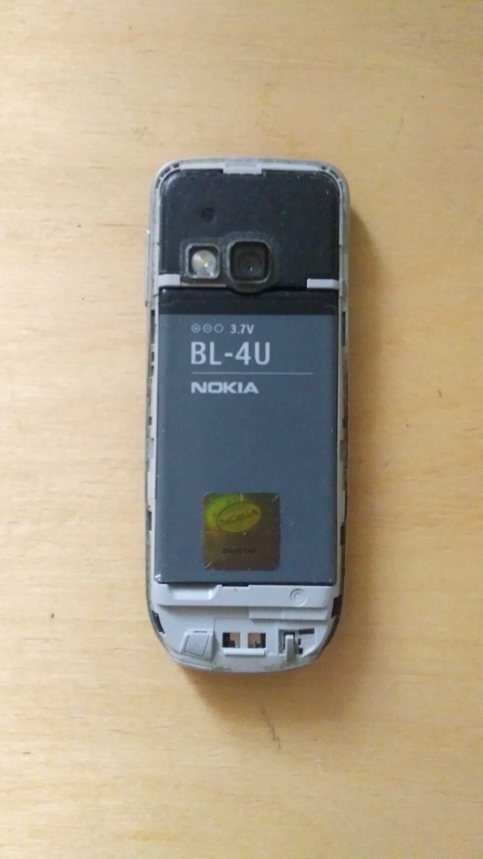 Телефон Nokia 3120 classic