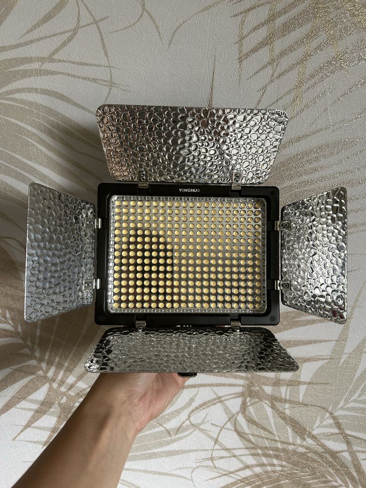 Lampa ledowa Yongnuo 300 III