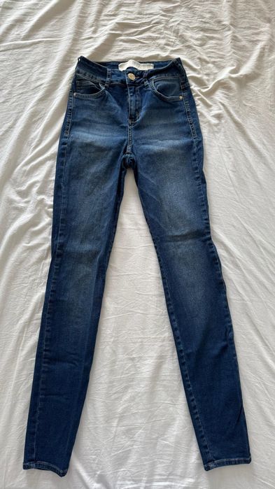 Calça jeans, Colcci de lavagem escura