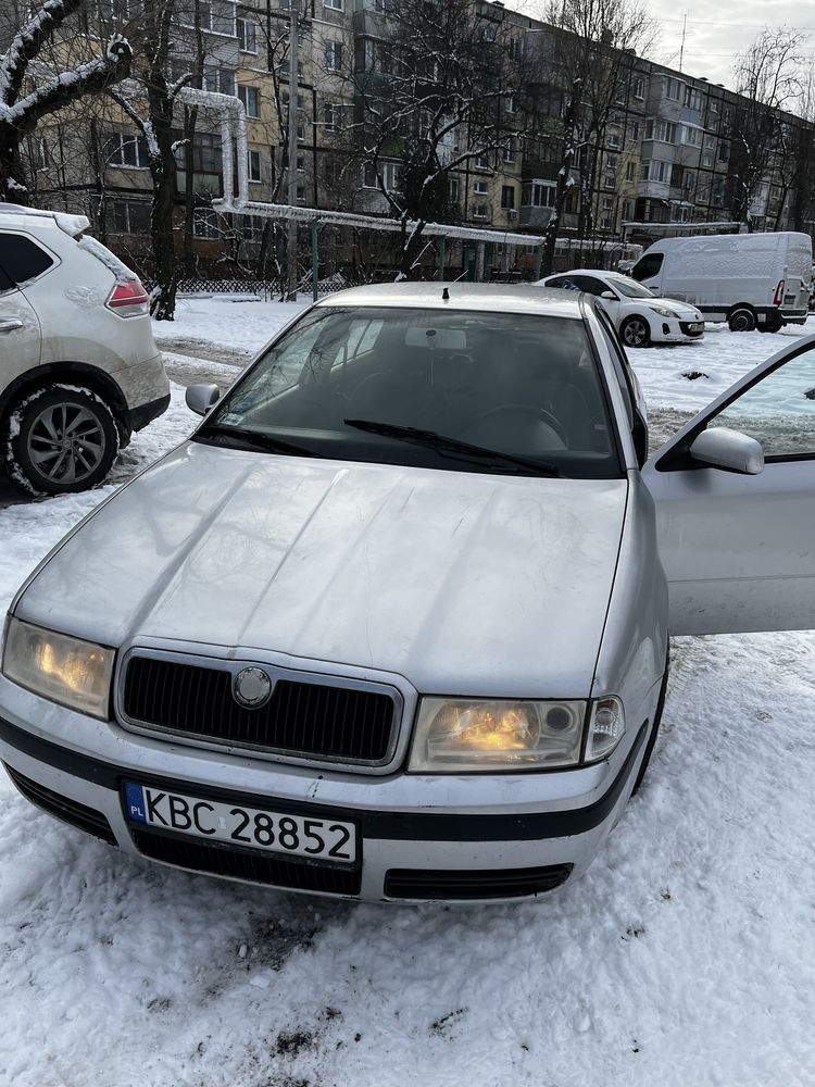 Skoda Octavia не розмитнена