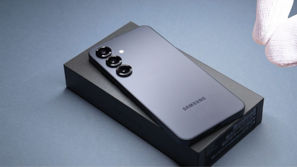 Samsung S25, topo de gama novo, com tudo e factura e garantia nacional