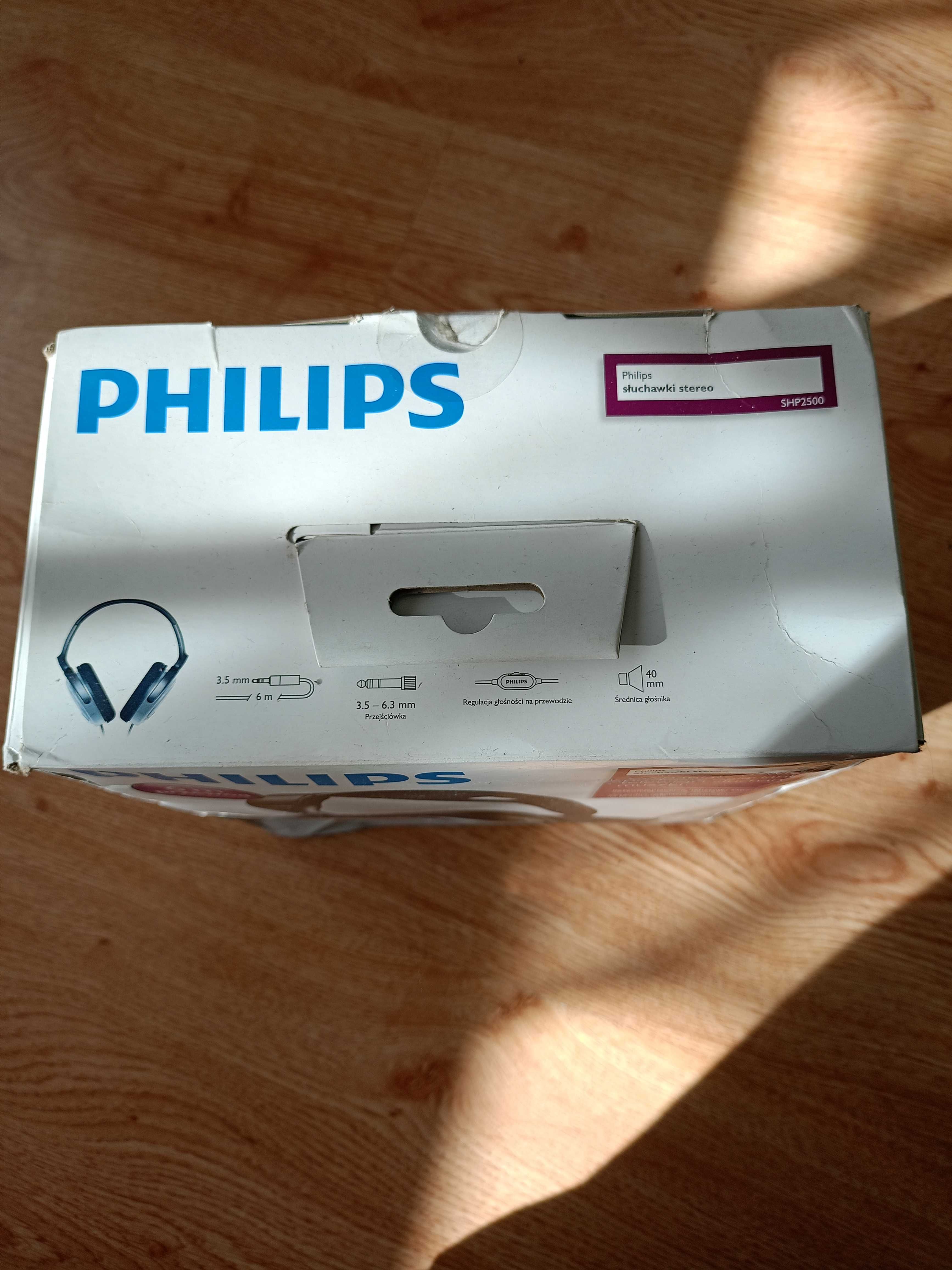 Słuchawki nauszne firmy Philips 6 metrów kabel