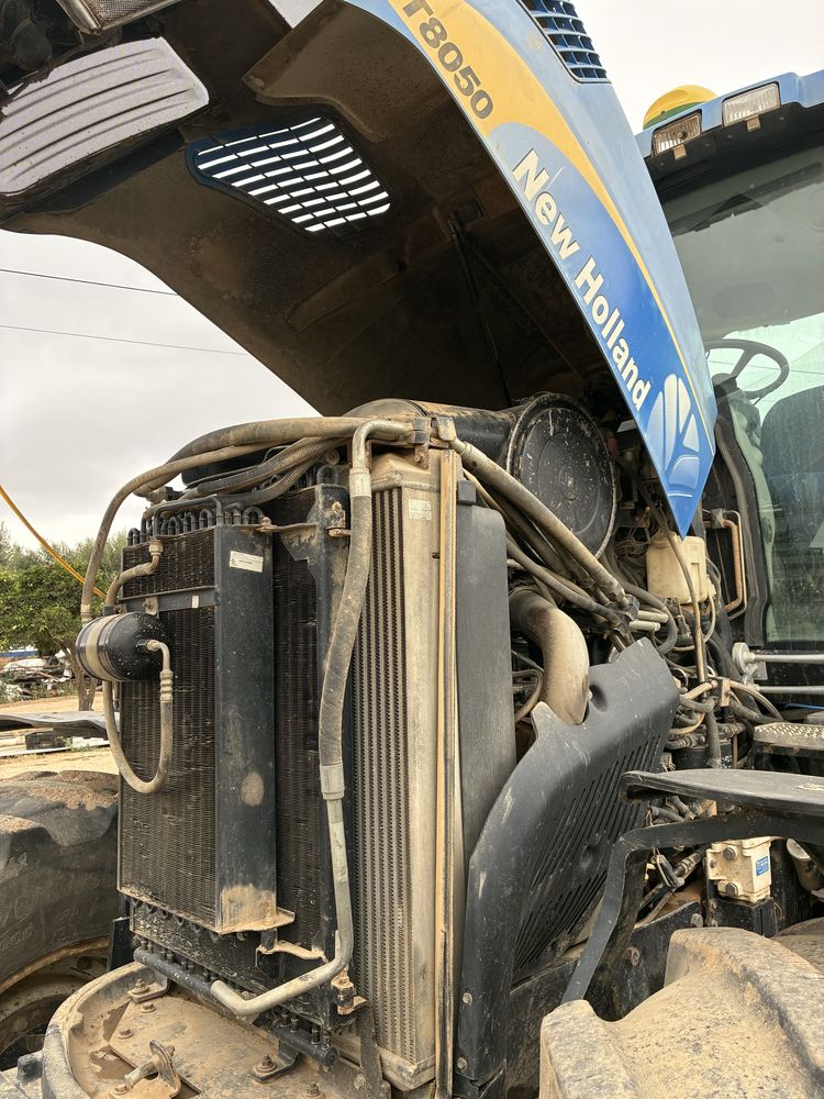 Trator New Holland T8050