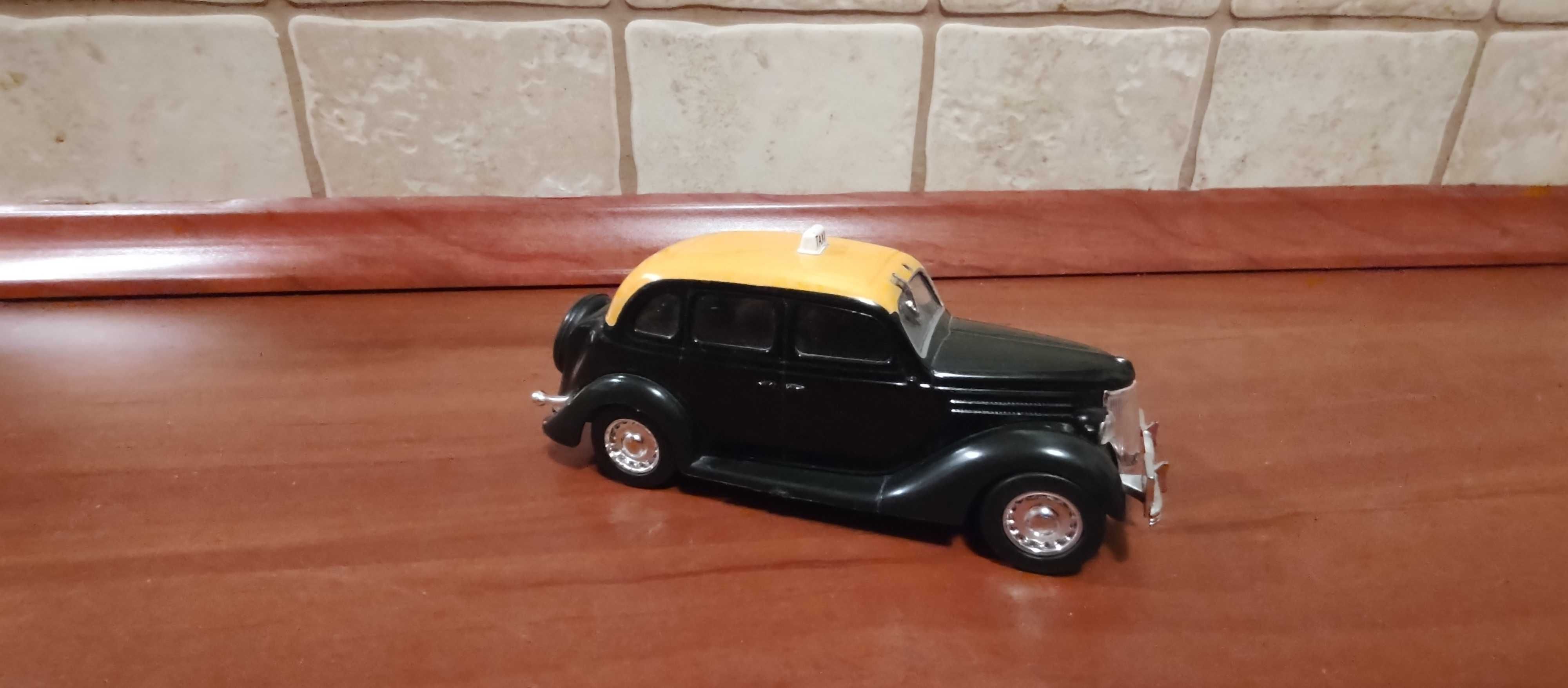 Ford V8 Taxi Montevideo 1950 skala 1/43