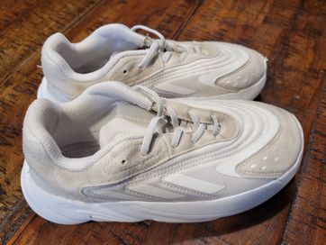 Buty Adidas Ozelia, białe rozm 34, wkladka 21 cm