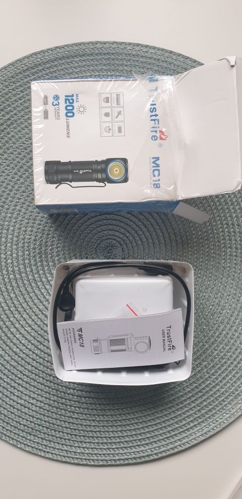 Trustfire mc18 1200 lumenów latarka led
