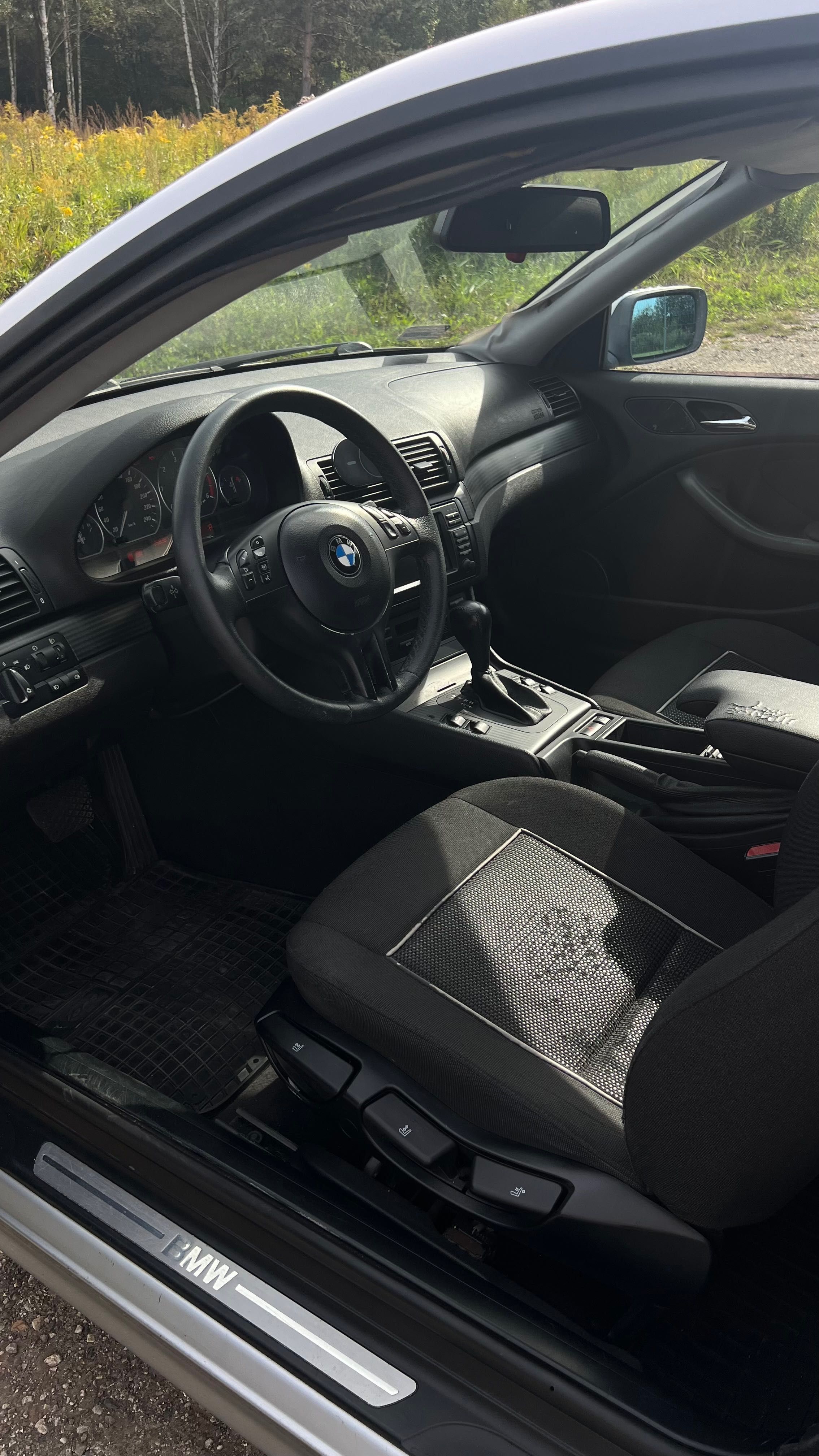 Samochód osobowy BMW E-46 coupe
