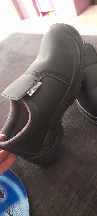 Biqueira de aço, sapato