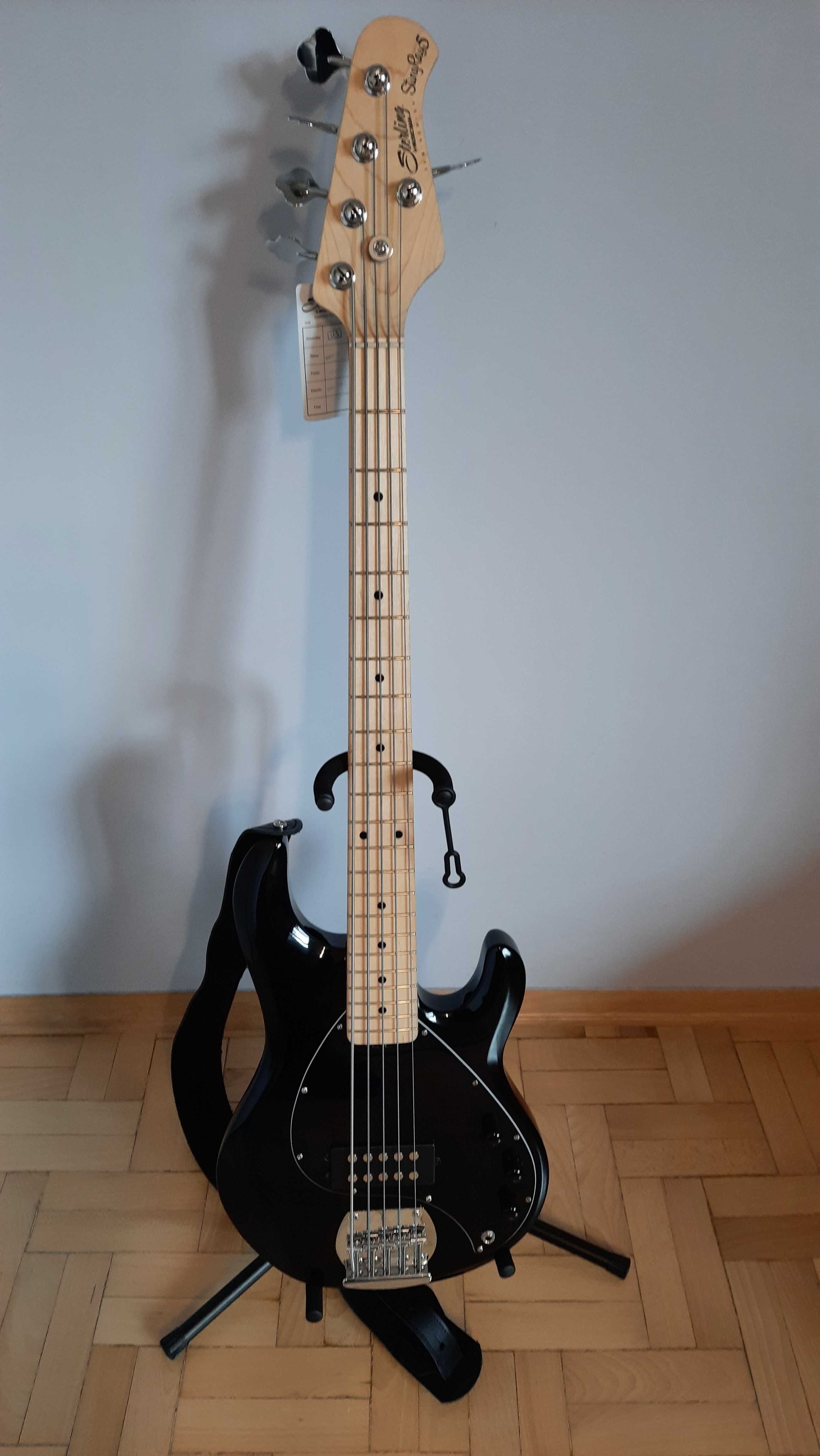 Gitara basowa Sterling Sting Ray 5, Black (BK)