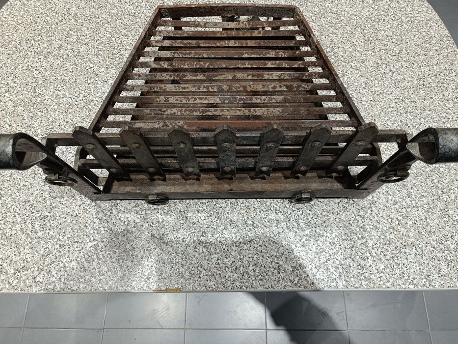 Queimador para lareira antigo