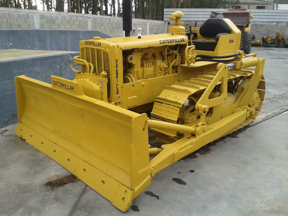 Buldozer D4 Antiguidade