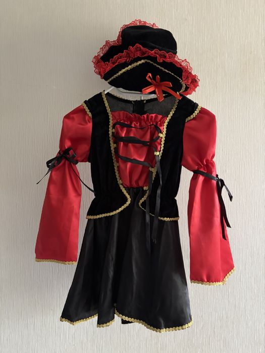 Дитячий карнавальний костюм Піратка на 4-6 років