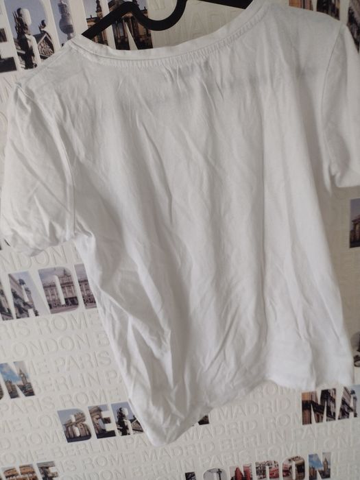 Biała koszulka z napisem