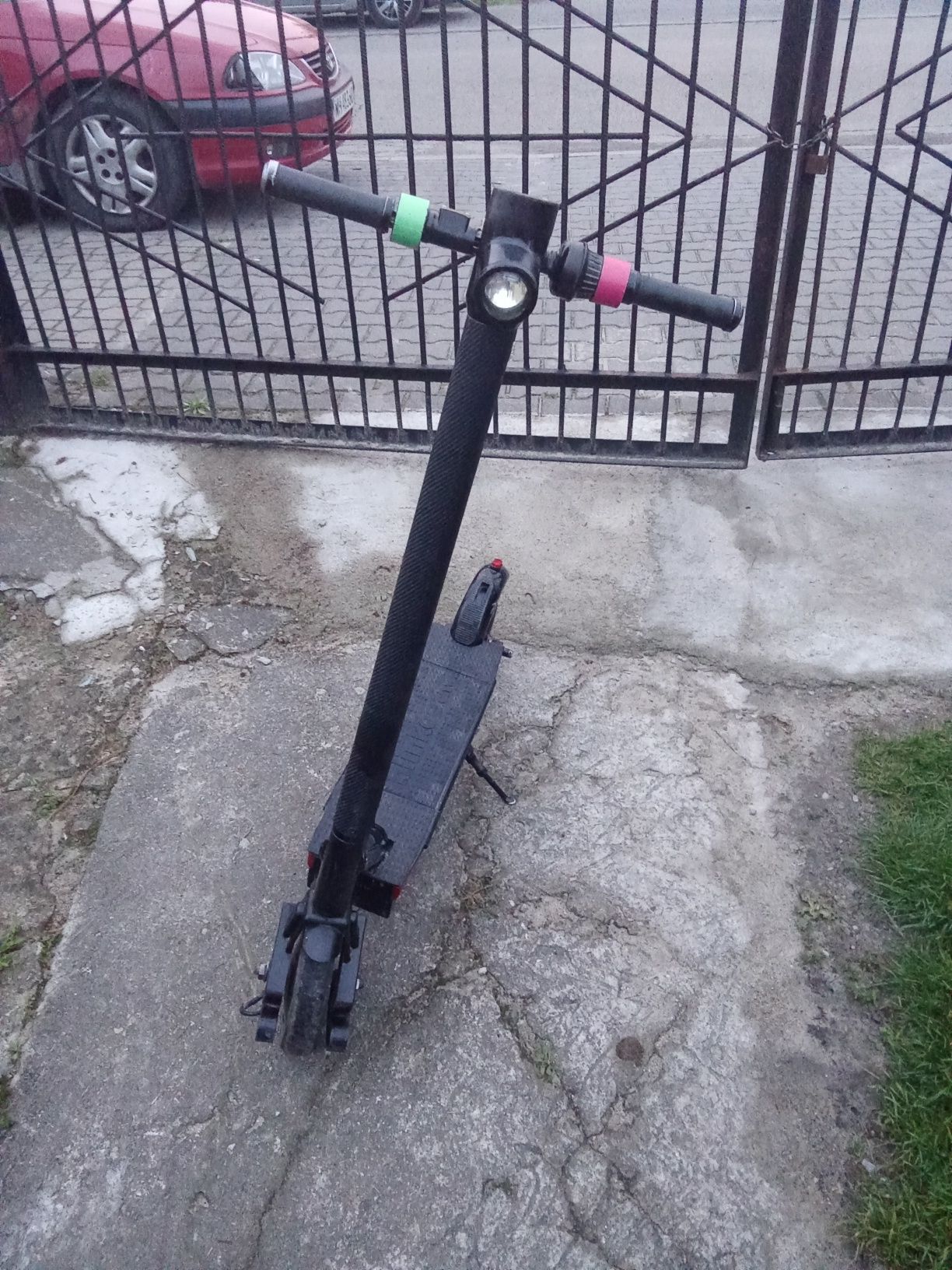 Hulajnoga elektryczna blinkee