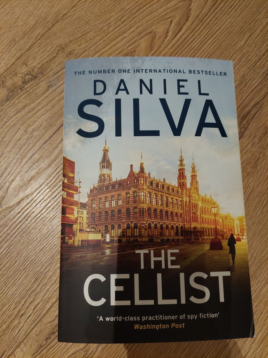 Livro/Book: The Cellist, Daniel Silva