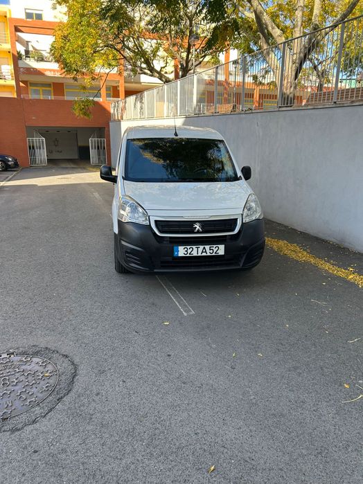 Peugeot partner 3 lugares 1.6 HDi ano 2017