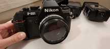 Lustrzanka Nikon F-301 lampy błyskowe torba