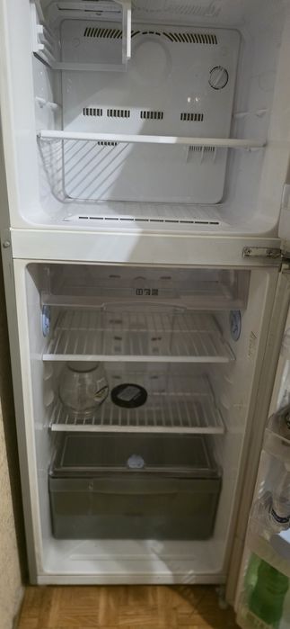 Холодильники робочі від власника побутові
