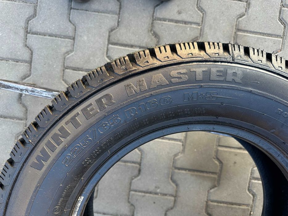 225/65r16C bieżnikowane zima zimowe DOT2024 do busa