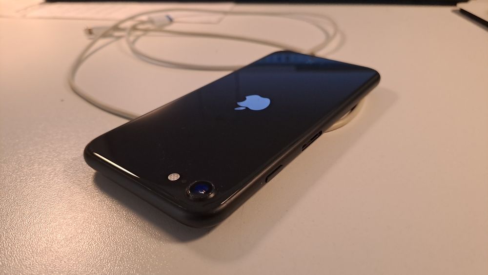 iPhone SE 2 128 GB como novo