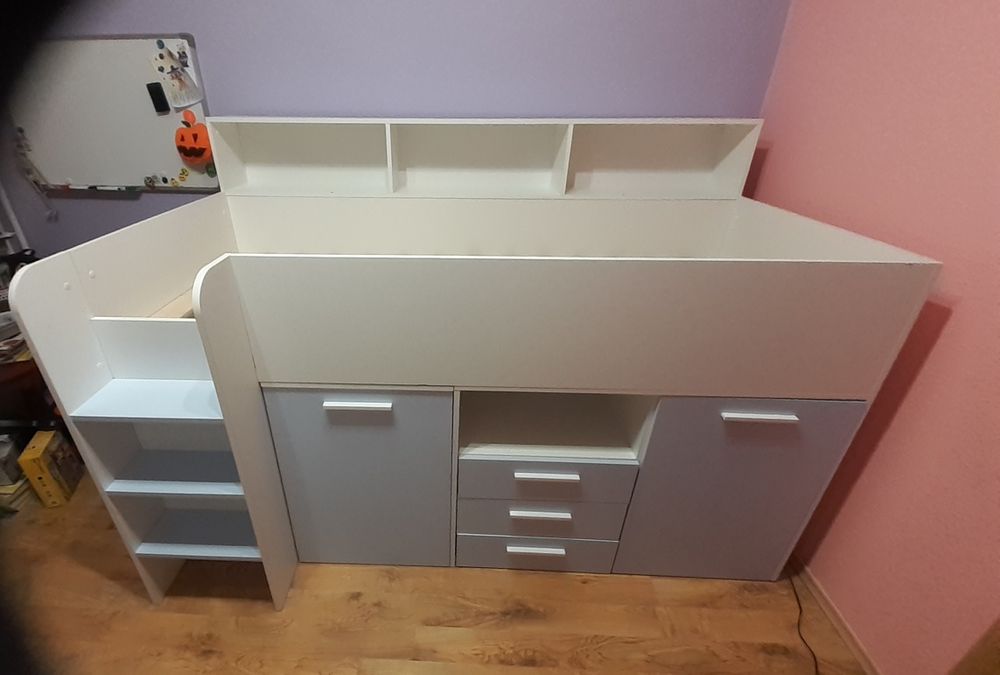 Łóżko piętrowe, antresola