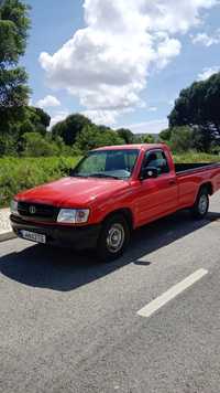 Toyota Hilux 2.5 D4-D CE 4L