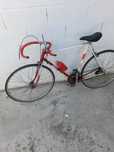 Bicicleta de corrida antiga so pa quem tem gosto vendo no estado k se