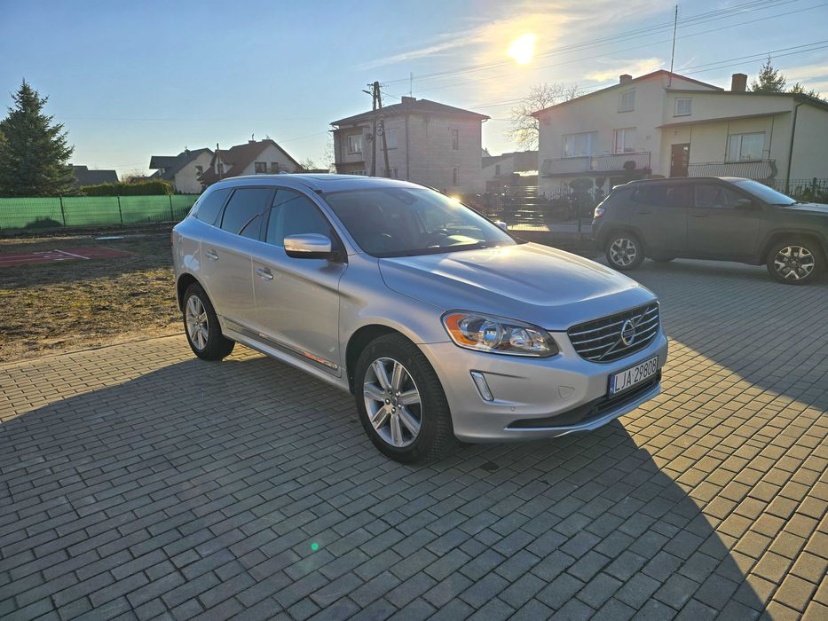 Volvo XC60 T5 AWD 2.0 245km INSCRIPTION, nieduży przebieg, stan BDB