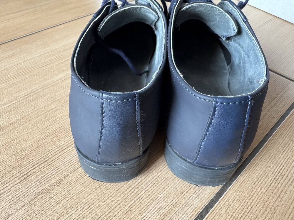 Buty granatowe Kornecki 36