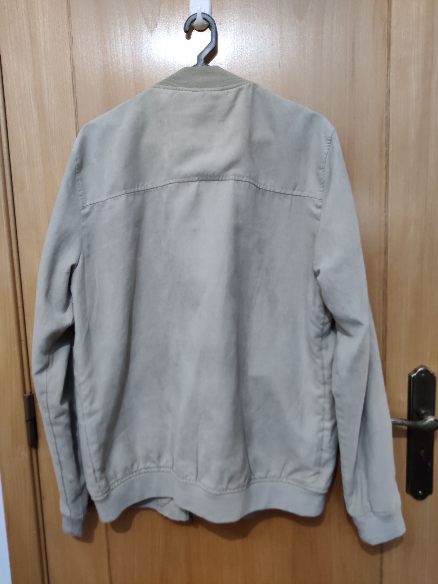 Casaco Pull&Bear - tamanho L 40